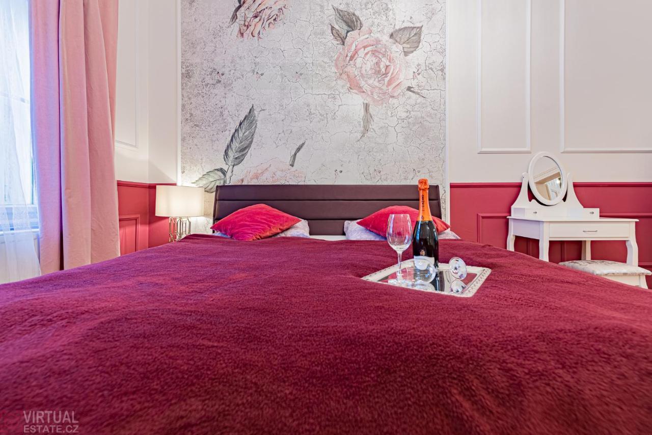 Colorful Wenceslas Square Apartment Prague Luaran gambar